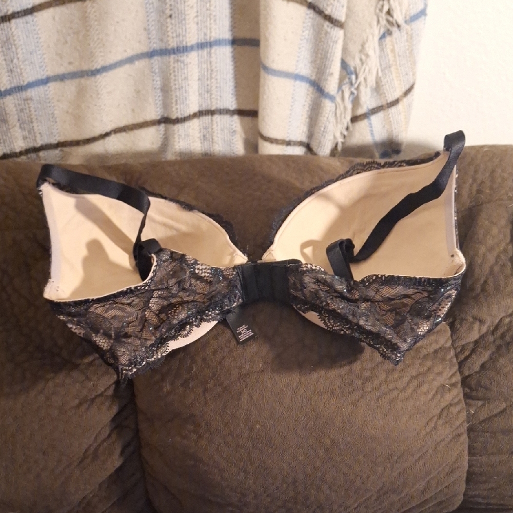 Victoria's Secret Black Lace Bra - Picture 2 of 3
